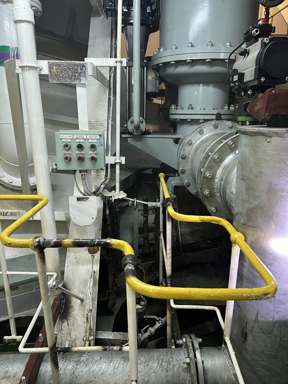 Ballast water pipe spool and valve fitting