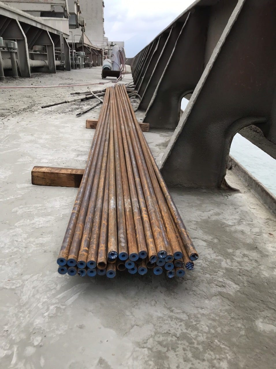 New CO2 pipes laid out on deck
