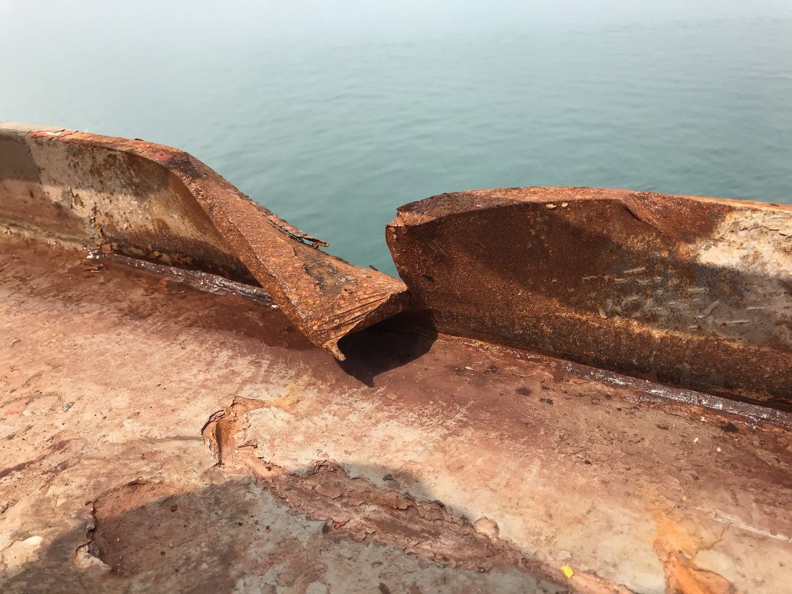 Damaged pipe section at the ship side before renewal