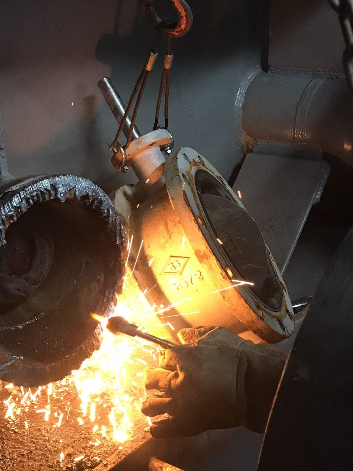 Hot work on a scrubber flange